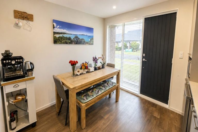 Photo of property in 70 Prado Drive, Pukekohe, 2120
