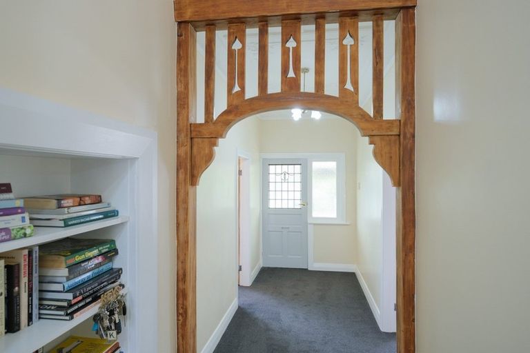 Photo of property in 21 West Avenue, Saint Clair, Dunedin, 9012