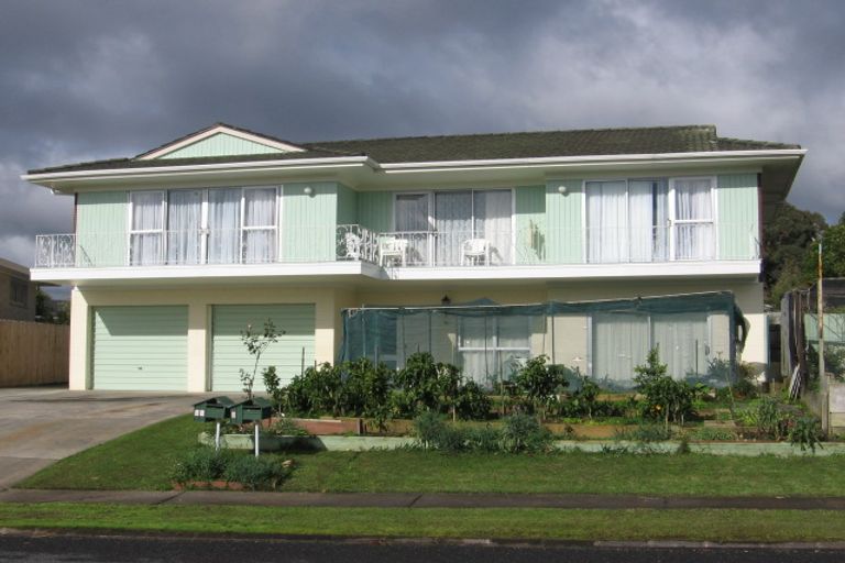 Photo of property in 3a Davita Place, Farm Cove, Auckland, 2012