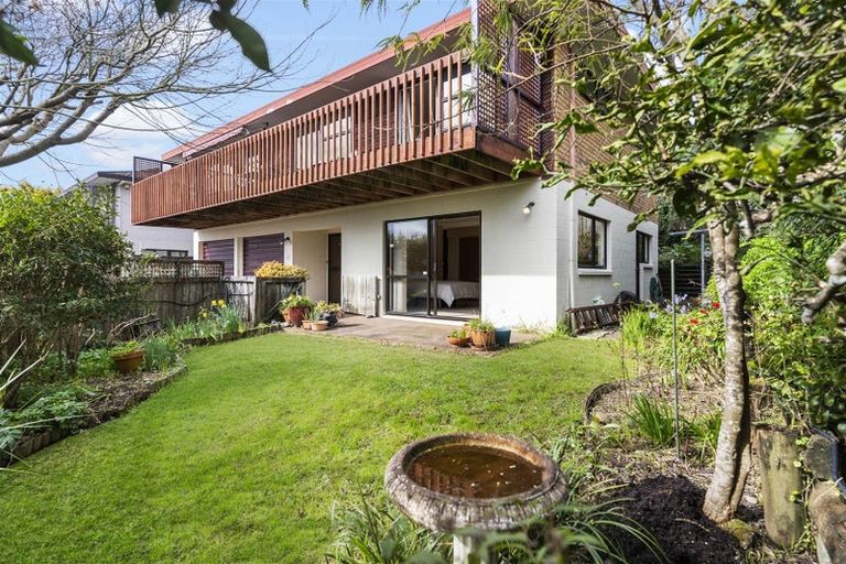 Photo of property in 1/3a Charles Dickens Drive, Mellons Bay, Auckland, 2014