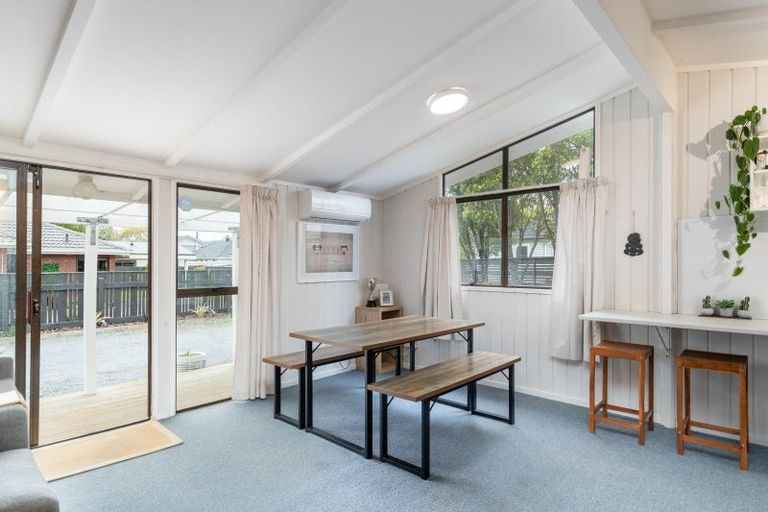 Photo of property in 9a Heretaunga Square, Silverstream, Upper Hutt, 5019