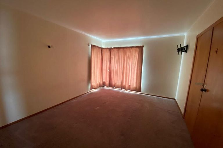 Photo of property in 35 Andrew Road, Howick, Auckland, 2010