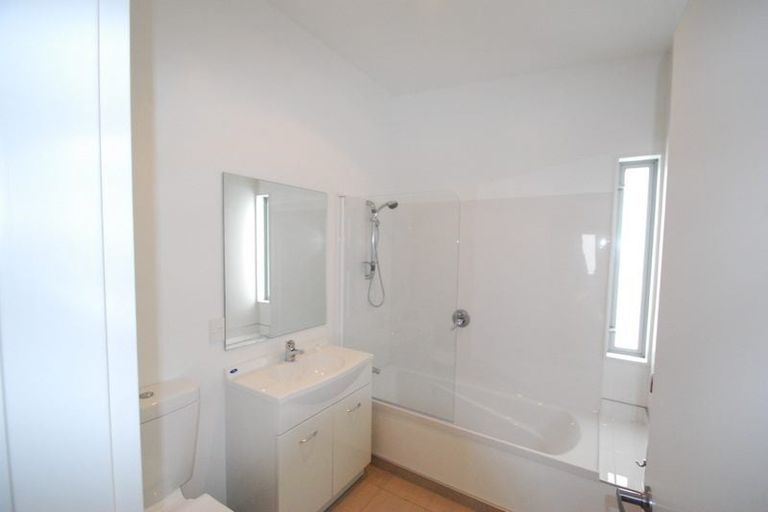 Photo of property in 1/2 Chelmsford Street, Ngaio, Wellington, 6035