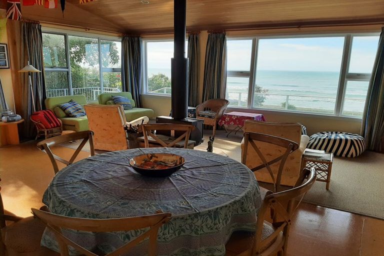 Photo of property in 2 Tainui Rise, Gore Bay, Cheviot, 7383