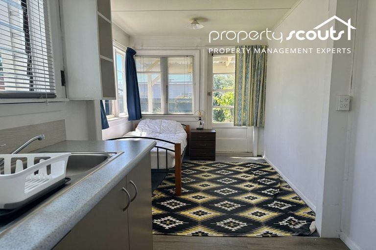 Photo of property in 43 Surrey Street, Caversham, Dunedin, 9012