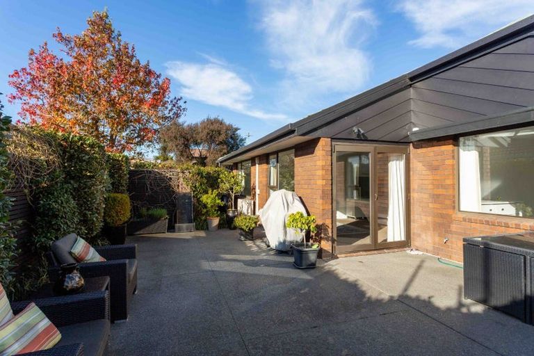 Photo of property in 1/31a Lansbury Avenue, Strowan, Christchurch, 8052