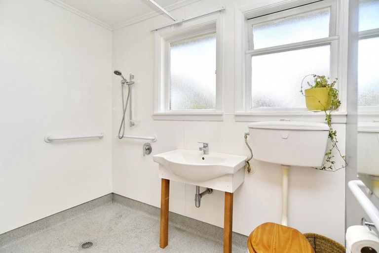 Photo of property in 41 Primrose Street, Northcote, Christchurch, 8052