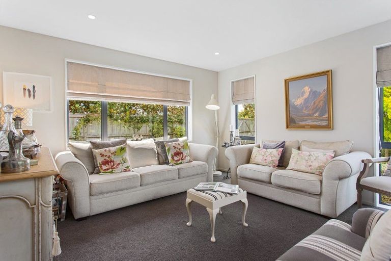 Photo of property in 75 Willowside Place, Amberley, 7410