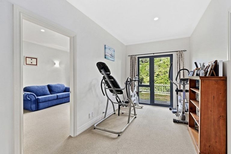 Photo of property in 10 Zetland Street, Highbury, Wellington, 6012