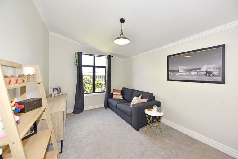 Photo of property in 208 Springfield Road, St Albans, Christchurch, 8014