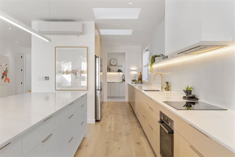 Photo of property in 39a Aramoana Avenue, Devonport, Auckland, 0624