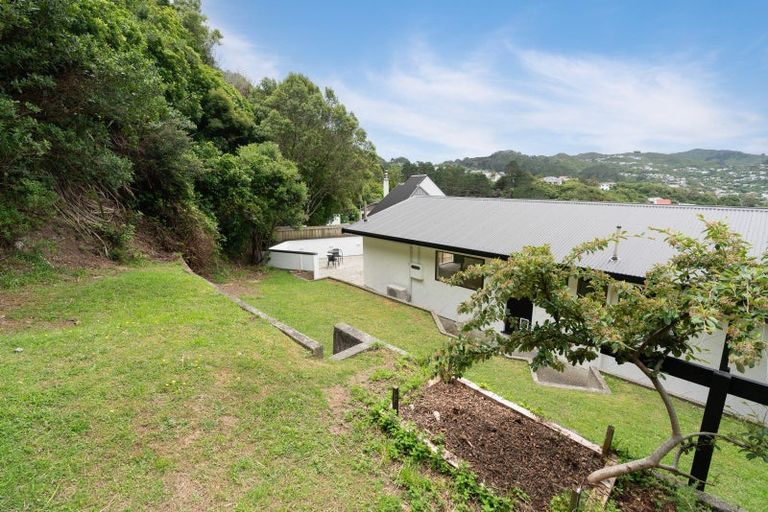 Photo of property in 98 Allington Road, Karori, Wellington, 6012