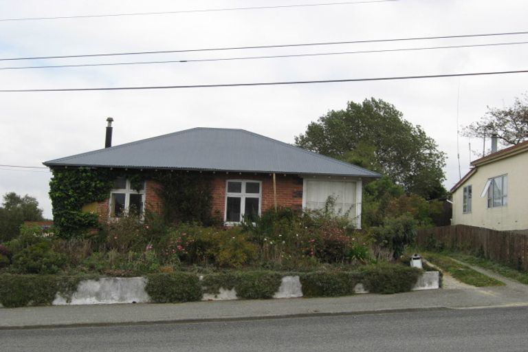 Photo of property in 35 Buchanan Street, Parkside, Timaru, 7910