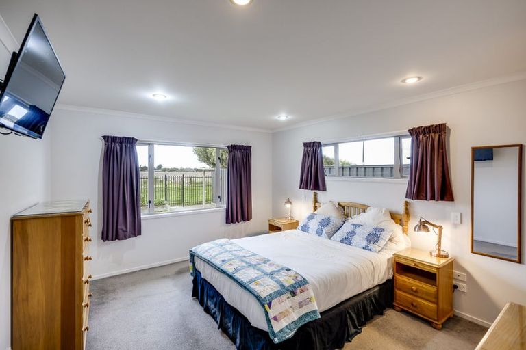 Photo of property in 17 Mcnaughton Place, Onekawa, Napier, 4110