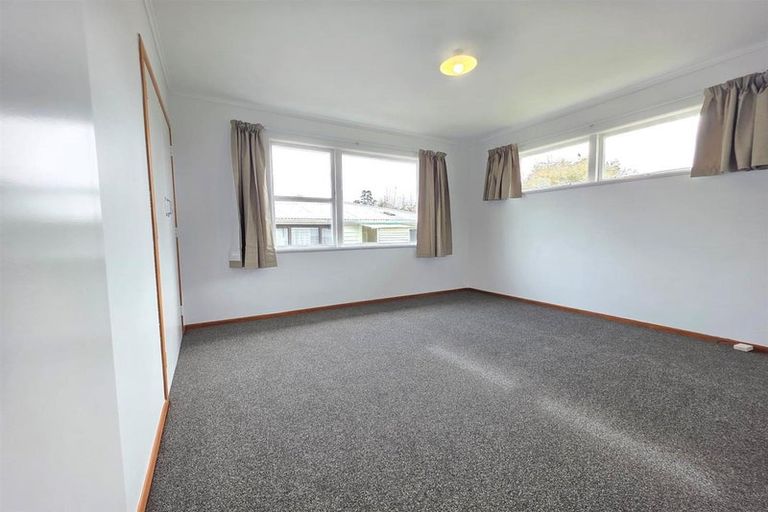 Photo of property in 12 Aronui Terrace, Kelston, Auckland, 0602