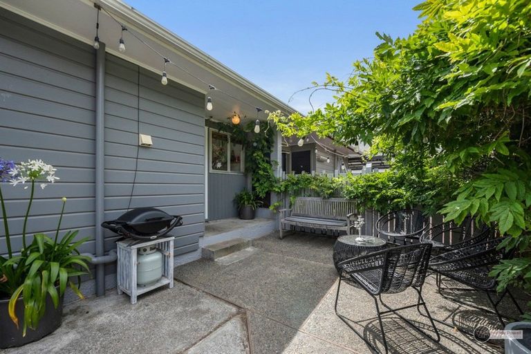 Photo of property in 208b Major Drive, Kelson, Lower Hutt, 5010