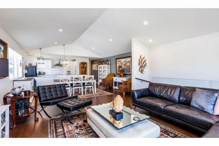 Photo of property in 97 Voyager Drive, Gulf Harbour, Whangaparaoa, 0930