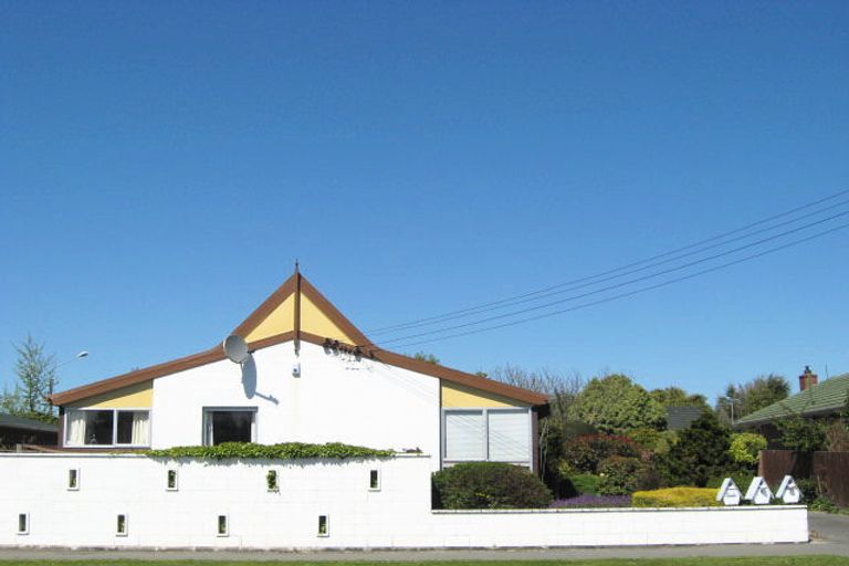 Photo of property in 3/321 Wairakei Road, Burnside, Christchurch, 8053