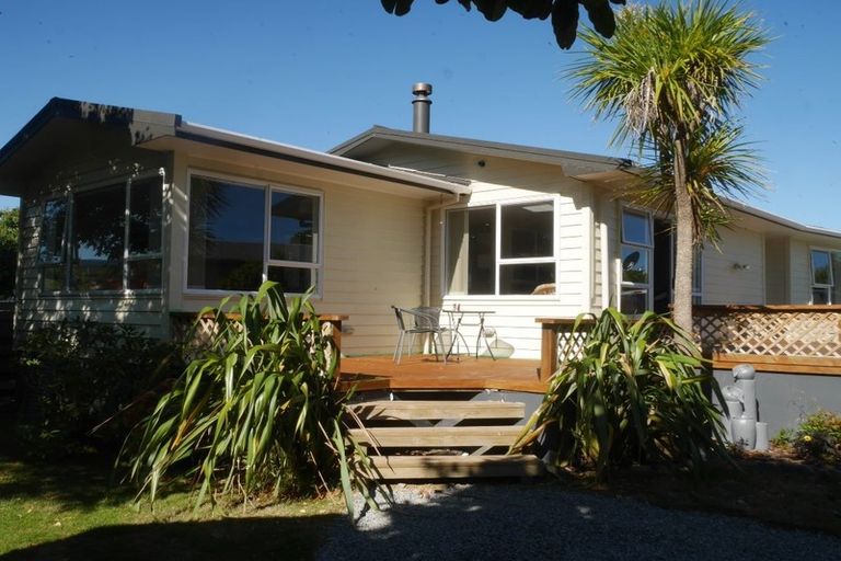 Photo of property in 89 Eatwell Avenue, Paraparaumu Beach, Paraparaumu, 5032