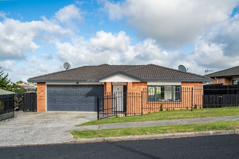 Photo of property in 4 Eloise Place, Clendon Park, Auckland, 2103