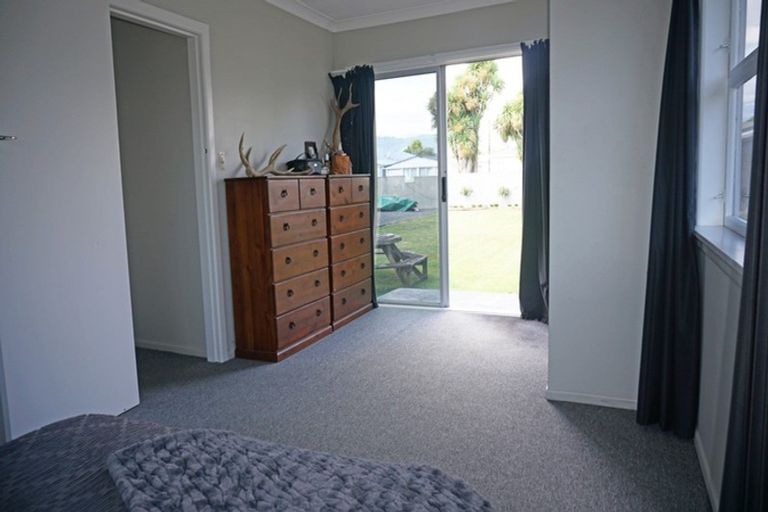 Photo of property in 24 Ferguson Street, Levin, 5510