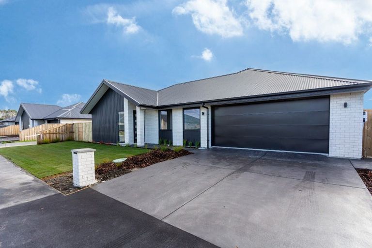 Photo of property in 15 Millhaven Place, Casebrook, Christchurch, 8051