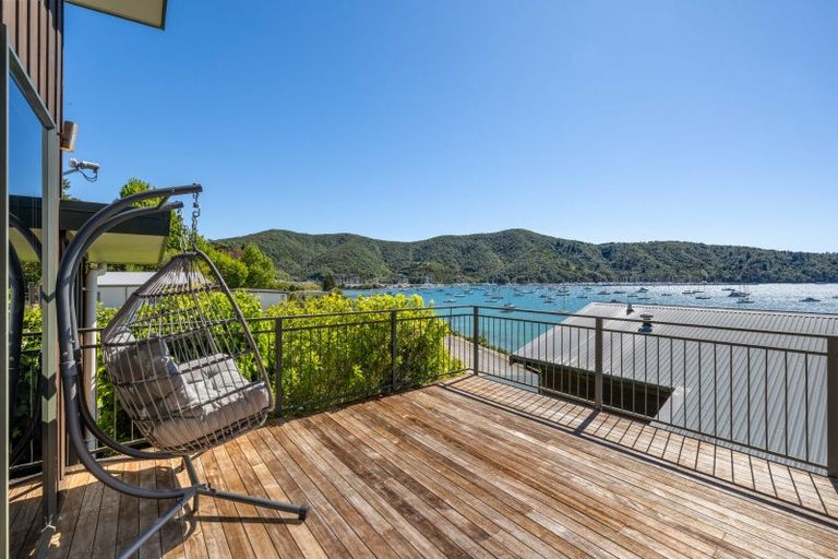 Photo of property in 354b Waikawa Road, Waikawa, Picton, 7220