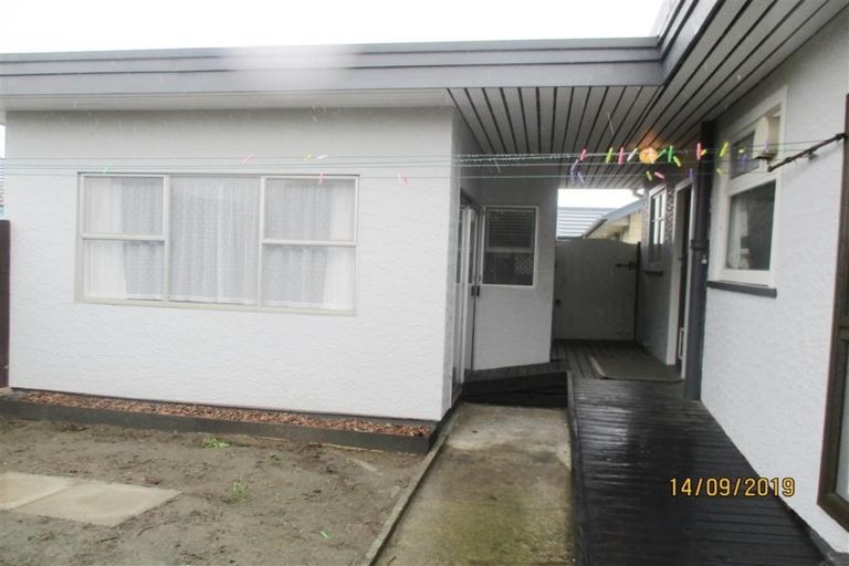 Photo of property in 268 Burwood Road, Burwood, Christchurch, 8083