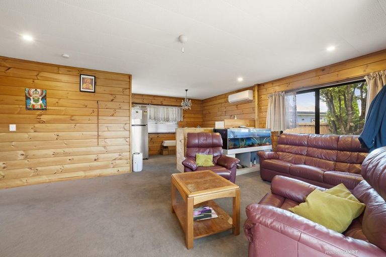 Photo of property in 42 Kaikoura Street, Maupuia, Wellington, 6022