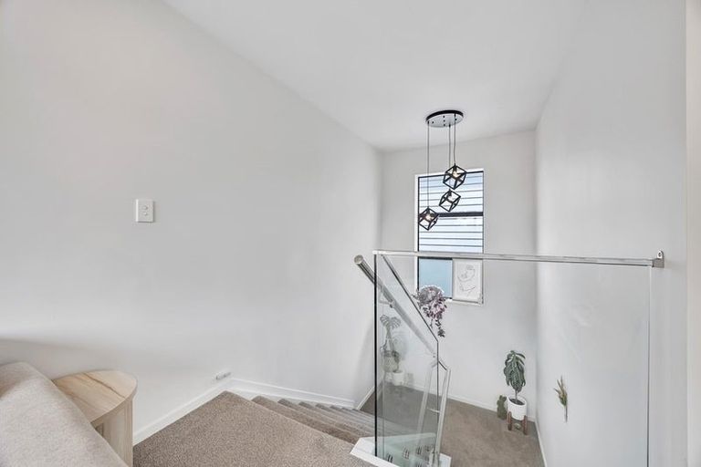 Photo of property in 13d Morton Avenue, Forrest Hill, Auckland, 0620