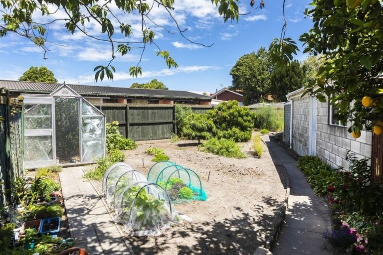 Photo of property in 1 Aileen Place, Upper Riccarton, Christchurch, 8041