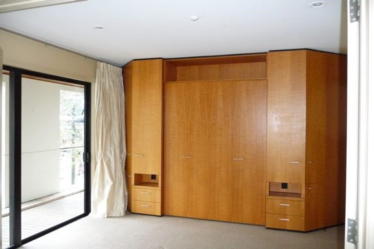 Photo of property in Latitude 37 East Apartments, 1d/20 Pakenham Street East, Auckland Central, Auckland, 1010