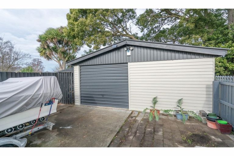 Photo of property in 17 Riselaw Street, Mairehau, Christchurch, 8013
