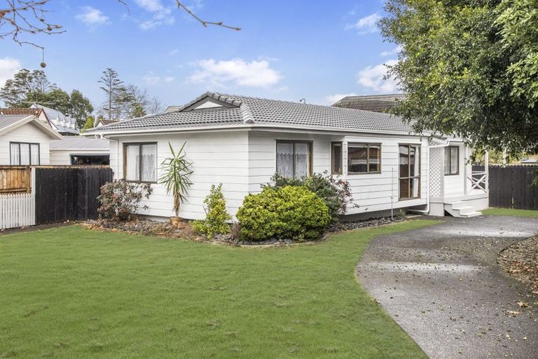 Photo of property in 107 Wattle Farm Road, Wattle Downs, Auckland, 2103