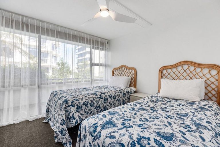 Photo of property in 4/10 Marine Parade, Mount Maunganui, 3116