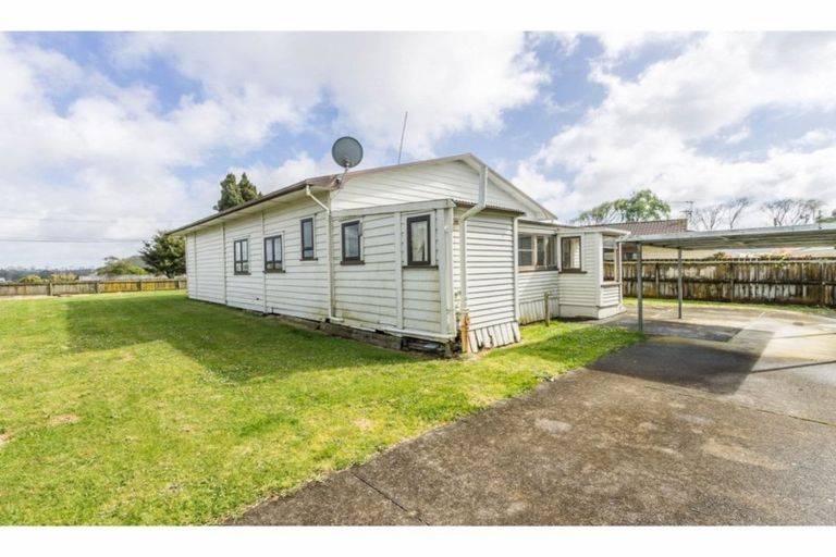 Photo of property in 22 West Coast Road, Glen Eden, Auckland, 0602