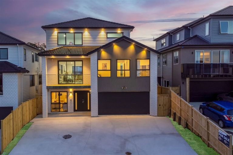 Photo of property in 4 Glann Lane, Flat Bush, Auckland, 2019