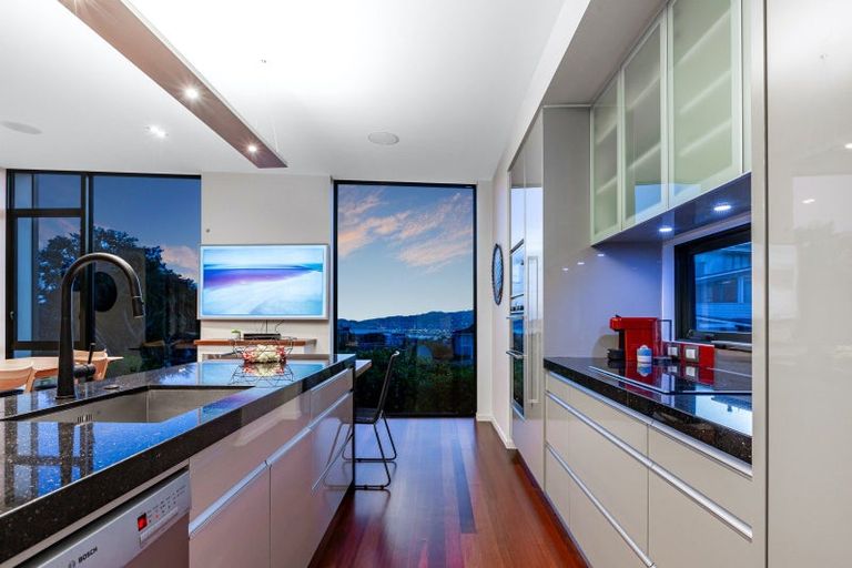 Photo of property in 24d Mandalay Terrace, Khandallah, Wellington, 6035