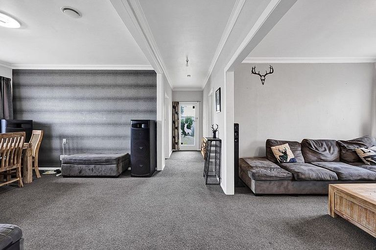 Photo of property in 8 Egmont Street, Kaponga, Hawera, 4679