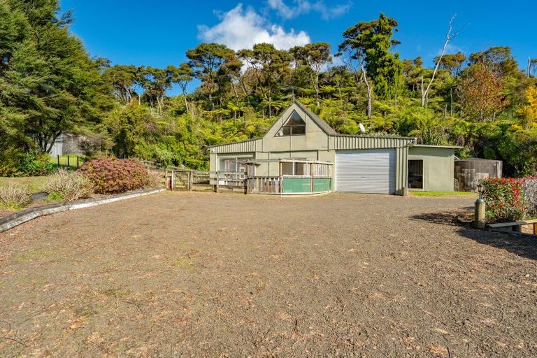 Photo of property in 58 Arrowsmith Road, Waitakere, Henderson, 0782