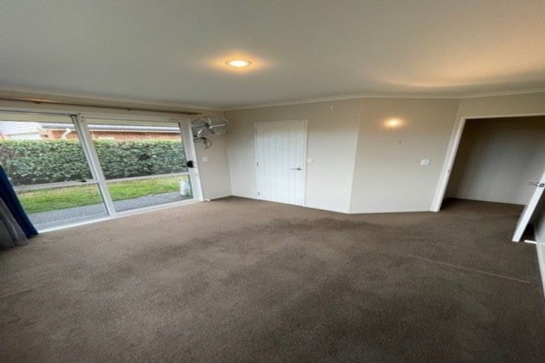 Photo of property in 16 O'dea Place, Burnside, Christchurch, 8053