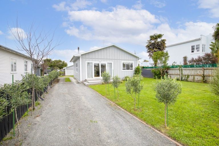 Photo of property in 172 Vigor Brown Street, Napier South, Napier, 4110