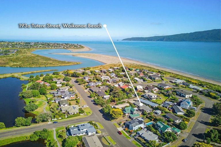 Photo of property in 193a Tutere Street, Waikanae Beach, Waikanae, 5036