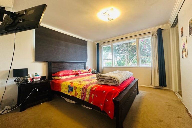 Photo of property in 25 Larnoch Road, Henderson, Auckland, 0610