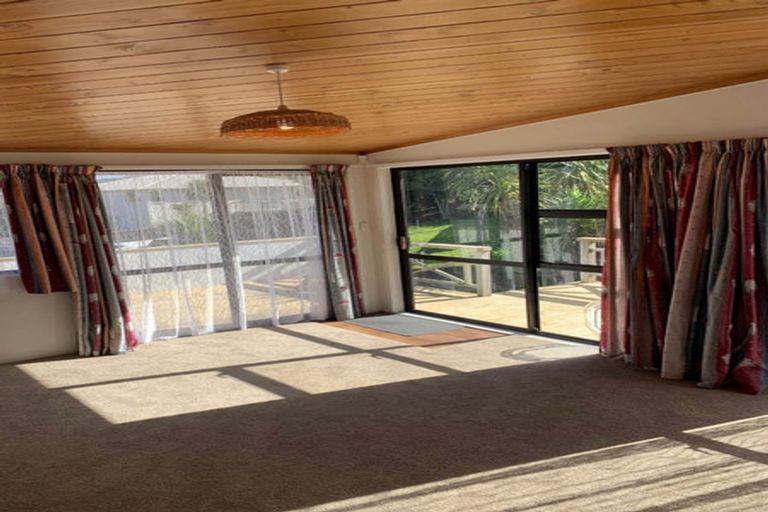 Photo of property in 13 Wintle Street, Mangawhai Heads, Mangawhai, 0505