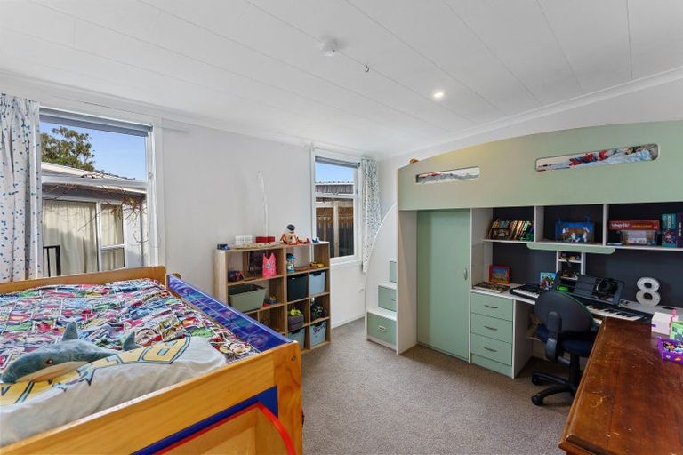 Photo of property in 25 Hillcrest Road, Raumati South, Paraparaumu, 5032