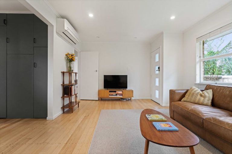 Photo of property in 2/57 Church Road, Mangere Bridge, Auckland, 2022