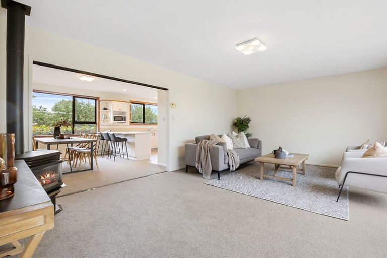 Photo of property in 11a Woodstock Place, Russley, Christchurch, 8042