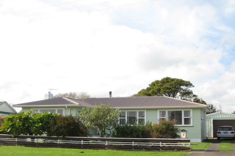 Photo of property in 7 Mcnaughton Street, Waitara, 4320