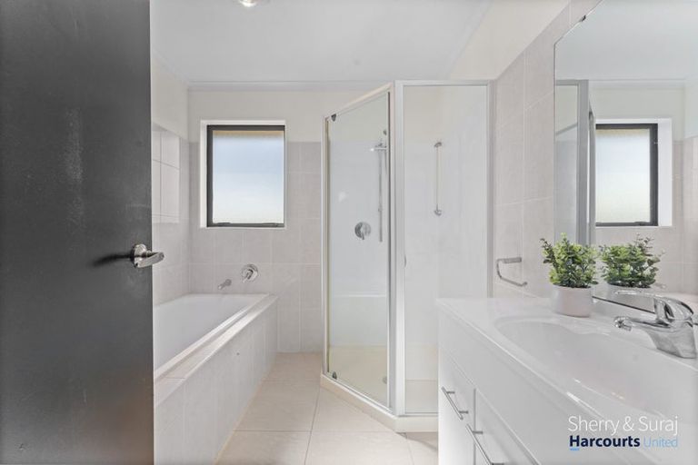 Photo of property in 85 Keri Vista Rise, Papakura, 2110